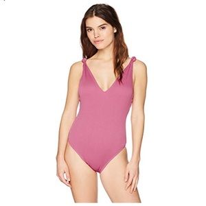 Mae swimsuit one pc🦋🦋🏊‍♀️🦋